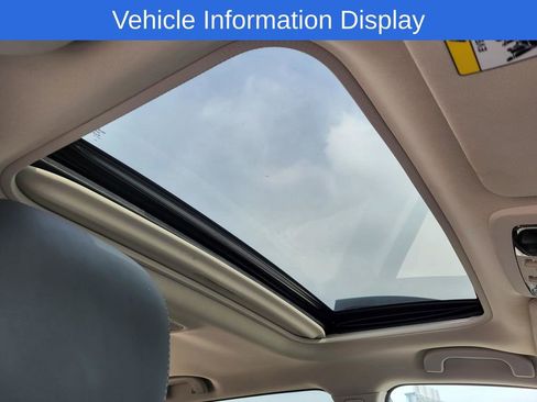 Used 2017 Subaru Outback 3.6R Limited image 11