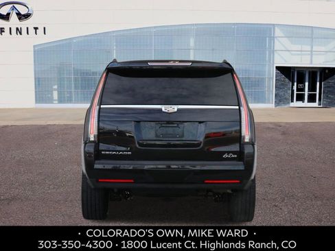 Used 2019 Cadillac Escalade Luxury image 4
