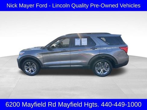 Used 2022 Ford Explorer XLT w/ Equipment Group 202A image 4