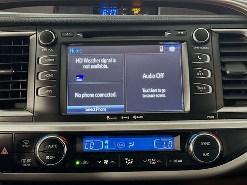Used 2017 Toyota Highlander Plus image 19
