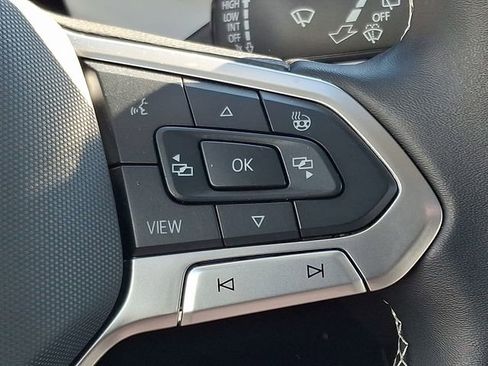 Certified 2025 Volkswagen Taos SEL w/ Black Wheel Plus Package image 22