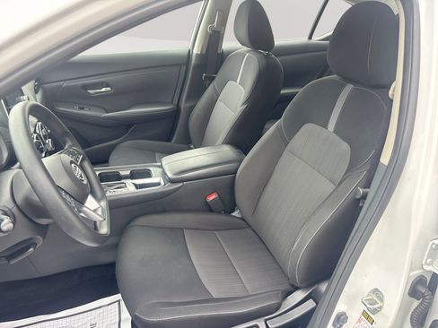 Used 2025 Nissan Sentra SV FWD image 13