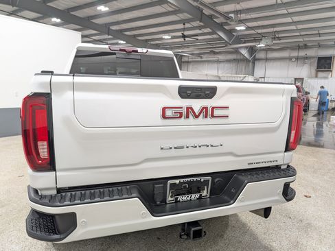 Used 2021 GMC Sierra 2500 Denali w/ Denali Ultimate Package image 4