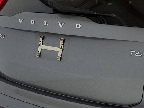 Used 2016 Volvo XC90 T6 Inscription w/ Vision Package AWD/4WD image 17