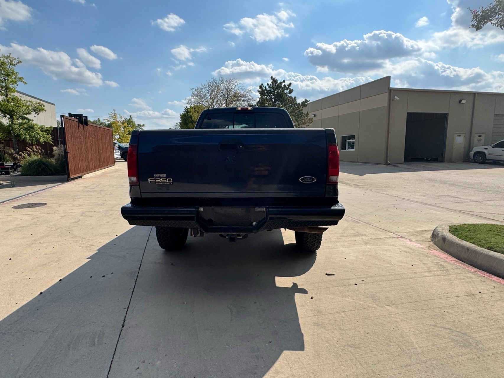 Used 2002 Ford F350 Lariat AWD/4WD image 4