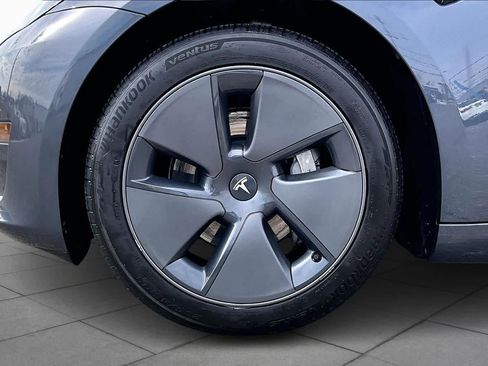 Used 2023 Tesla Model 3 Standard Range image 11