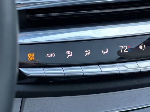 Certified 2025 Cadillac Lyriq Luxury image 27