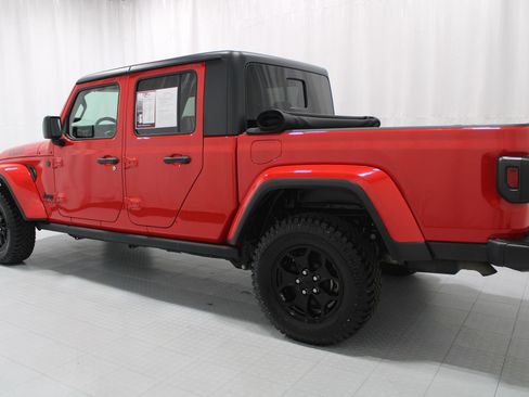 Used 2021 Jeep Gladiator Sport AWD/4WD image 8