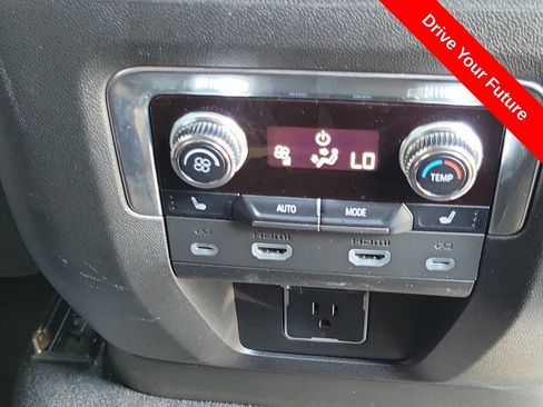Used 2023 GMC Yukon XL Denali Ultimate AWD/4WD image 24