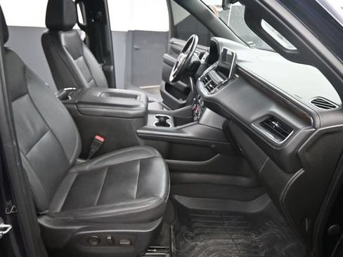Used 2022 Chevrolet Suburban LT AWD/4WD image 14