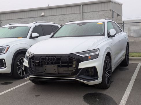 Used 2020 Audi Q8 Premium Plus image 4
