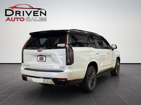 Used 2023 Cadillac Escalade V w/ Heavy-Duty Trailer Package image 6