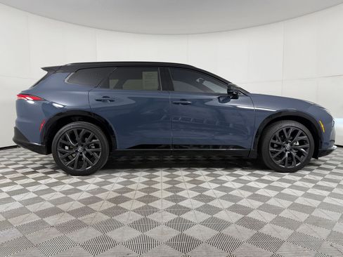 Used 2026 Toyota Crown Signia image 7