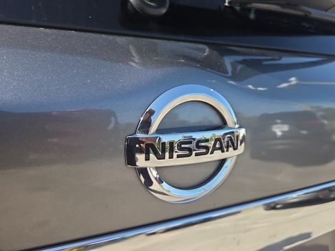 Used 2018 Nissan Pathfinder S FWD image 16