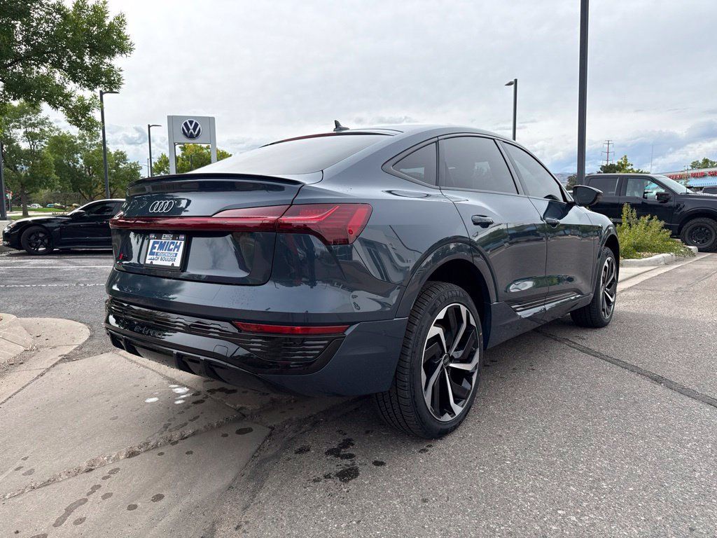 Used 2024 Audi Q8 e-tron Premium Plus w/ Premium Plus Package AWD/4WD image 5