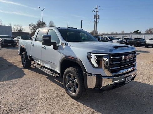 New 2026 GMC Sierra 2500 SLT w/ SLT Premium Package image 8