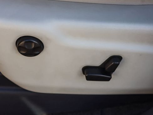 Used 2017 Jeep Grand Cherokee Summit image 20