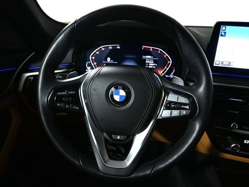 Certified 2023 BMW 530i xDrive w/ Premium Package image 18