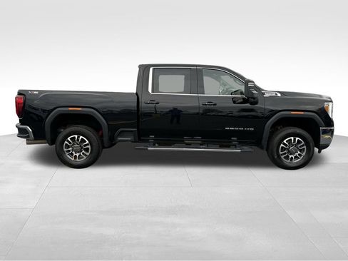 Used 2022 GMC Sierra 2500 SLE w/ SLE Value Package; image 9