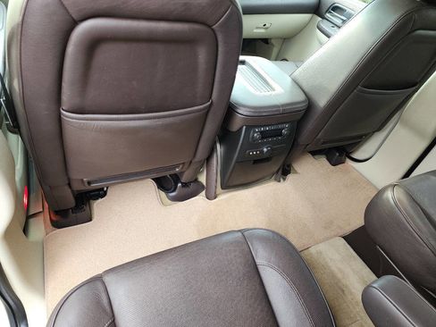 Used 2009 Cadillac Escalade Platinum image 29