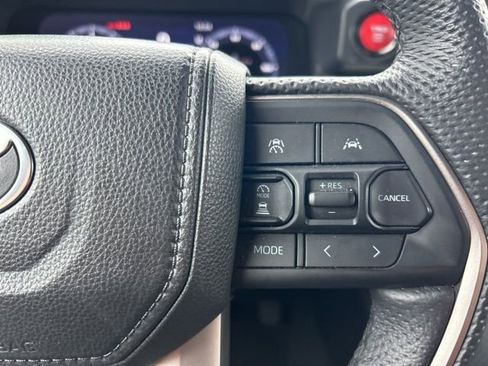 Used 2024 Toyota Tacoma TRD Off-Road AWD/4WD image 18