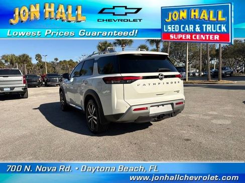 Used 2023 Nissan Pathfinder Platinum image 8