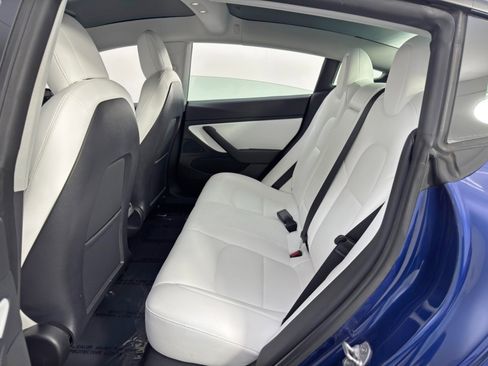 Used 2021 Tesla Model 3 Standard Range Plus image 42