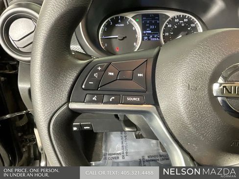 Used 2021 Nissan Kicks S image 38