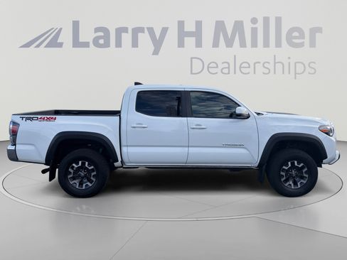Used 2022 Toyota Tacoma TRD Off-Road AWD/4WD image 6