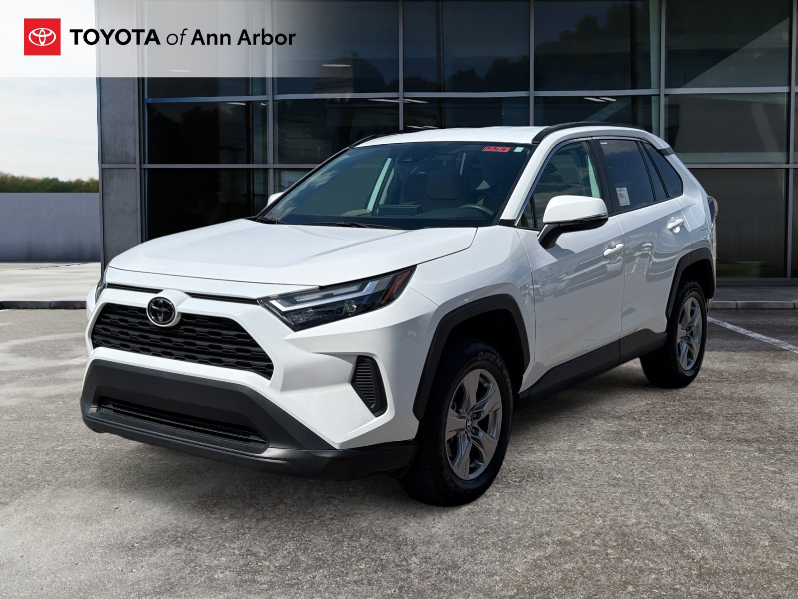 Used 2025 Toyota RAV4 XLE AWD/4WD image 7
