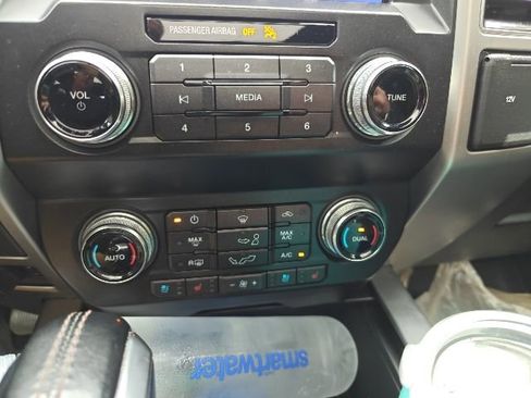 Used 2019 Ford F150 Platinum w/ Equipment Group 701A Luxury image 11