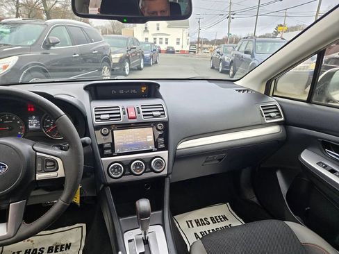 Used 2016 Subaru Crosstrek 2.0i Premium w/ Moonroof Package image 16