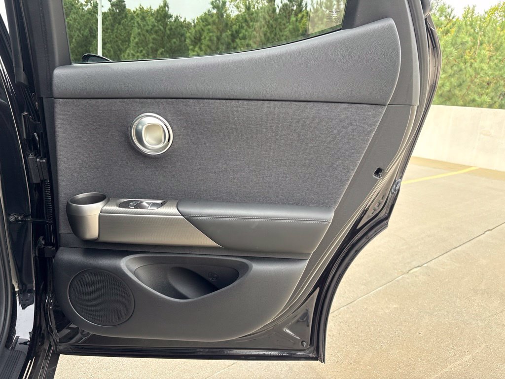 Used 2024 Genesis GV60 RWD image 19