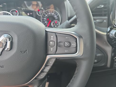 Used 2025 RAM 2500 Big Horn AWD/4WD image 16