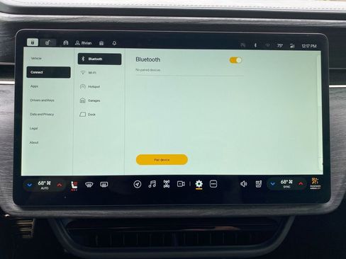 Used 2023 Rivian R1S Adventure image 31