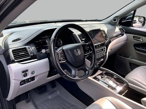 Used 2020 Honda Pilot Touring image 18
