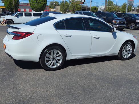 Used 2017 Buick Regal AWD image 6