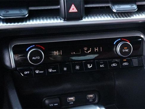 Used 2023 Kia K5 GT-Line image 18