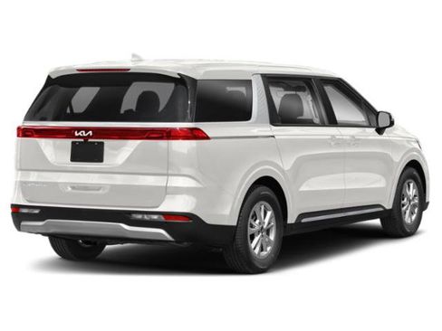 Used 2023 Kia Carnival LX FWD image 2
