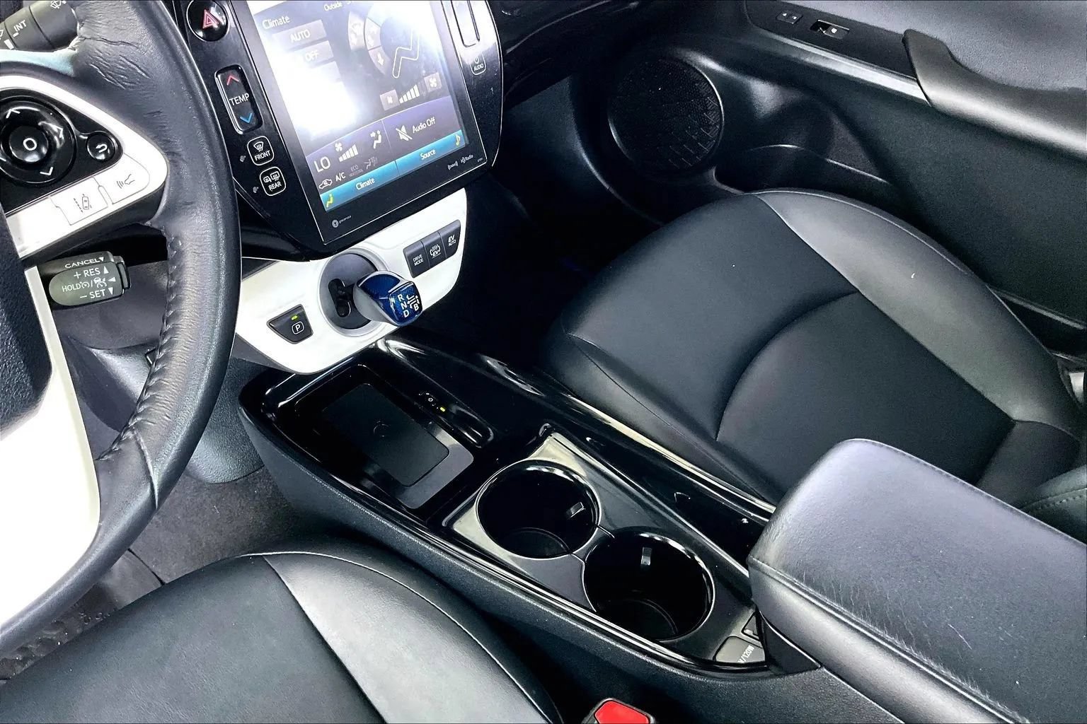 Used 2018 Toyota Prius Prime Premium FWD image 15