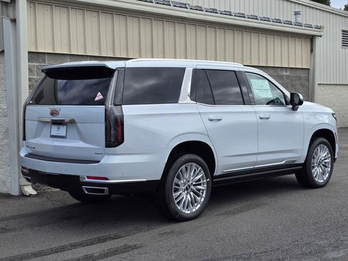 New 2026 Cadillac Escalade Luxury AWD/4WD image 10