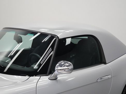 Used 2002 BMW Z8 RWD image 59