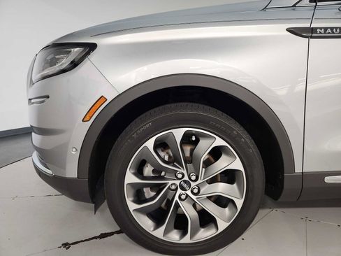 Used 2023 Lincoln Nautilus Reserve w/ Equipment Group 201A FWD image 17