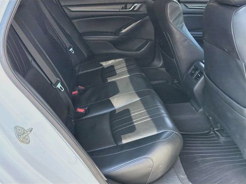 Used 2018 Honda Accord Touring image 33