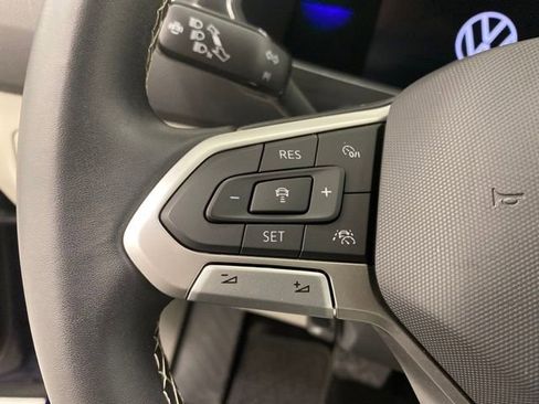 Used 2023 Volkswagen Tiguan SE image 16