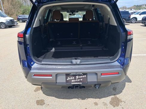 New 2026 Nissan Pathfinder Platinum w/ Lighting Package AWD/4WD image 24