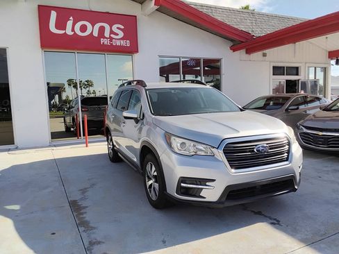 Used 2019 Subaru Ascent Premium AWD/4WD image 2