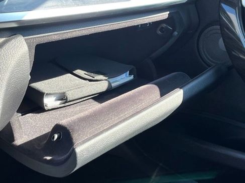 Used 2017 BMW 340i xDrive Sedan image 34