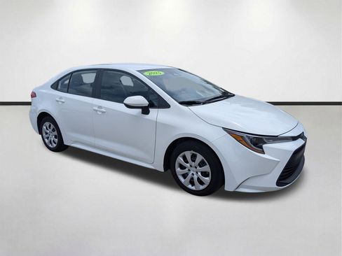 Used 2025 Toyota Corolla LE FWD image 1