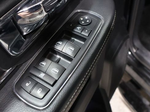Used 2015 RAM 1500 Laramie w/ Convenience Group image 16